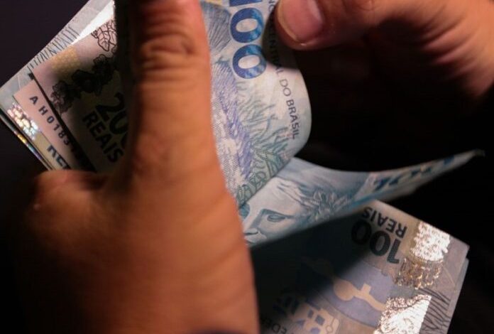 Servidores da PMCG já podem solicitar antecipação da 1ª parcela do 13º Servidores da PMCG já podem solicitar antecipação da 1ª parcela do 13º