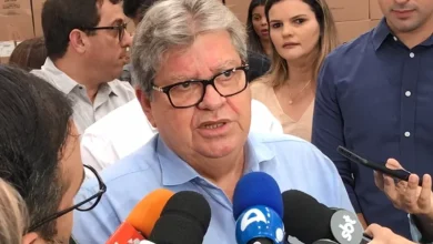 João Azevêdo mantém suspense sobre candidatura ao Senado: “Faltam seis meses pra definitivamente matar a ansiedade”