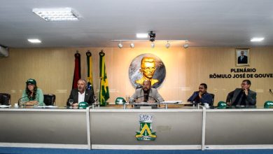 Parlamentares debatem temas nacionais e ressaltam a produtividade do primeiro semestre do Legislativo Municipal