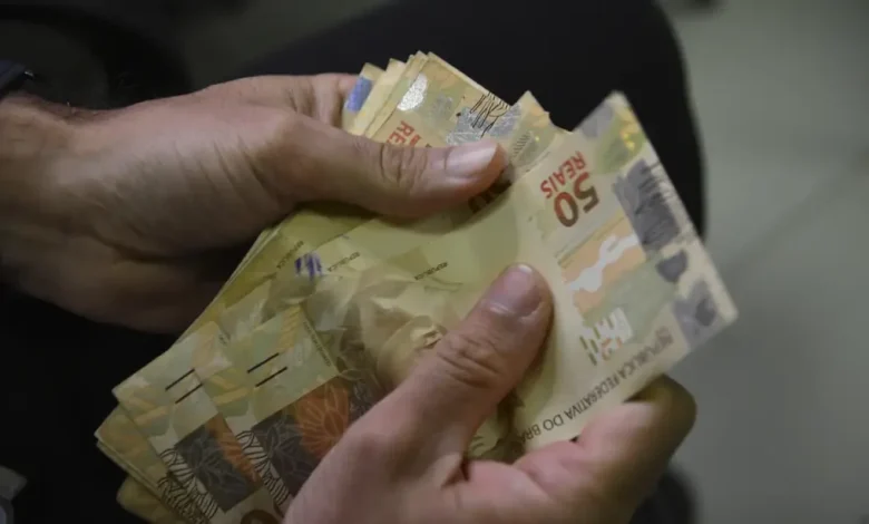 Cerca de 45% dos municípios paraibanos estão operando no vermelho, aponta estudo Cerca de 45% dos municípios paraibanos estão operando no vermelho, aponta estudo