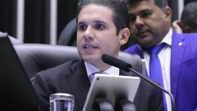 Em Patos, Hugo Motta admite possibilidade de apoio a Lucas Ribeiro em 2026 se Republicanos tiver duas vagas na chapa