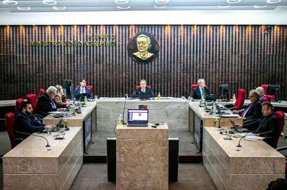 GASTANÇA… TCE identifica excesso de nomeações em 80% dos municípios e gastos elevados com festejos juninos GASTANÇA… TCE identifica excesso de nomeações em 80% dos municípios e gastos elevados com festejos juninos
