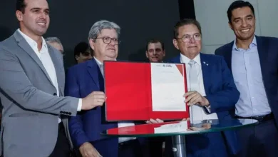João Azevêdo autoriza pagamento de R$ 168,4 milhões de emendas