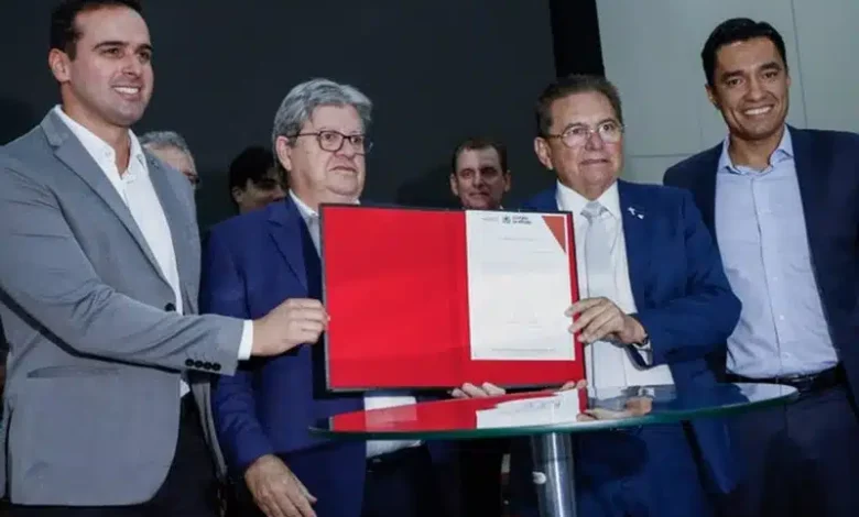 João Azevêdo autoriza pagamento de R$ 168,4 milhões de emendas