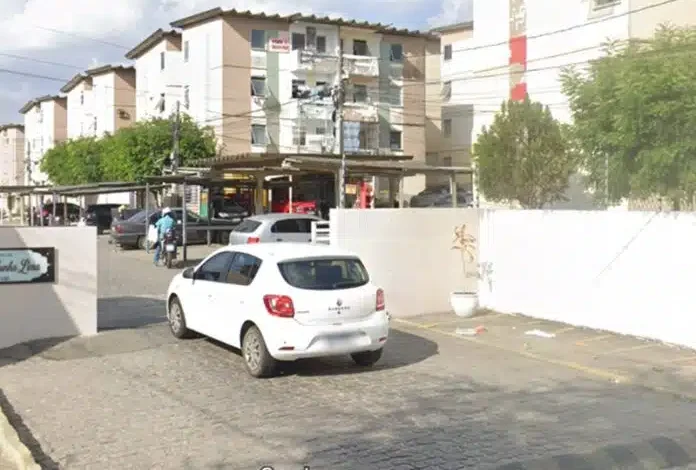 Residencial de Campina Grande fica sem água por inadimplência de condomínio Residencial de Campina Grande fica sem água por inadimplência de condomínio