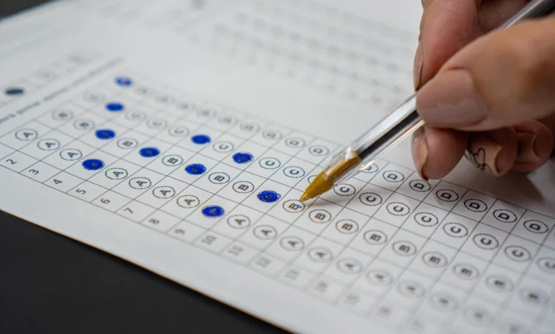 Mais de 70 mil farão prova do concurso da Educação da Paraíba neste domingo; veja horários e detalhes Mais de 70 mil farão prova do concurso da Educação da Paraíba neste domingo; veja horários e detalhes