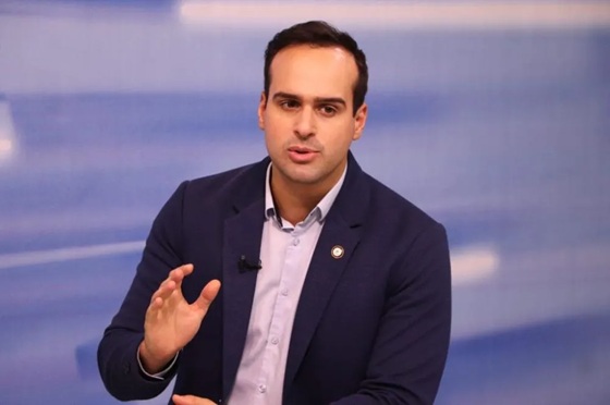PEDE CALMA Lucas reafirma desejo de disputar Governo e critica “ansiedade” de aliados para definir a chapa já PEDE CALMA Lucas reafirma desejo de disputar Governo e critica “ansiedade” de aliados para definir a chapa já