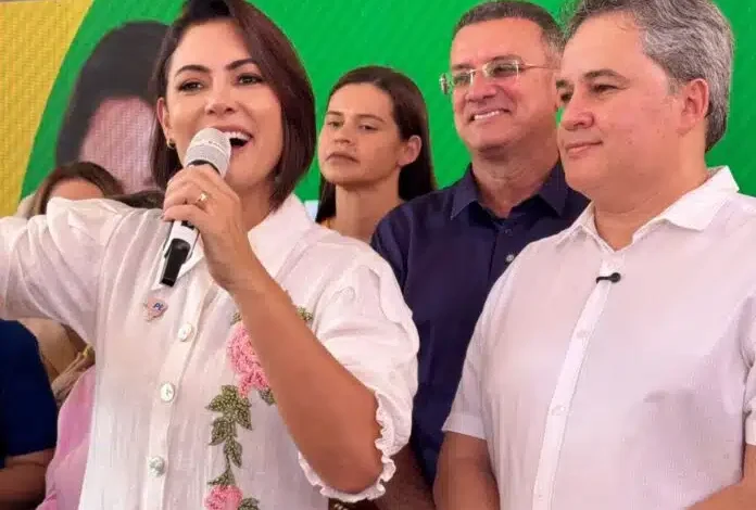 Michelle Bolsonaro anuncia apoio do PL à pré-candidatura de Efraim Filho ao Governo Michelle Bolsonaro anuncia apoio do PL à pré-candidatura de Efraim Filho ao Governo