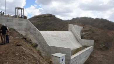 Em Pedra Lavrada João Azevêdo entrega barragem e garante segurança hídrica na região de Pedra Lavrada