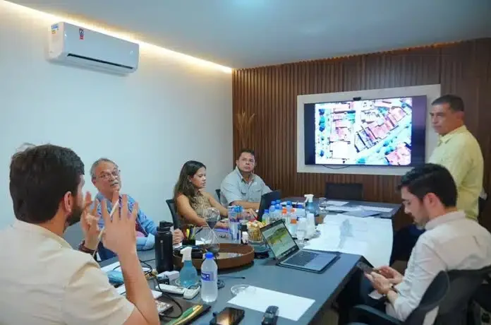 Prefeitura reúne equipe técnica para início das obras do VLT em Campina Grande