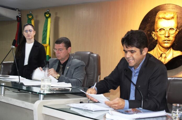 Câmara Municipal celebra centenário do Treze e debate Zona Azul da cidade