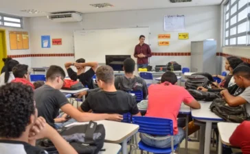 Número de matrículas na EJA cai 37% nos últimos dez anos, na Paraíba